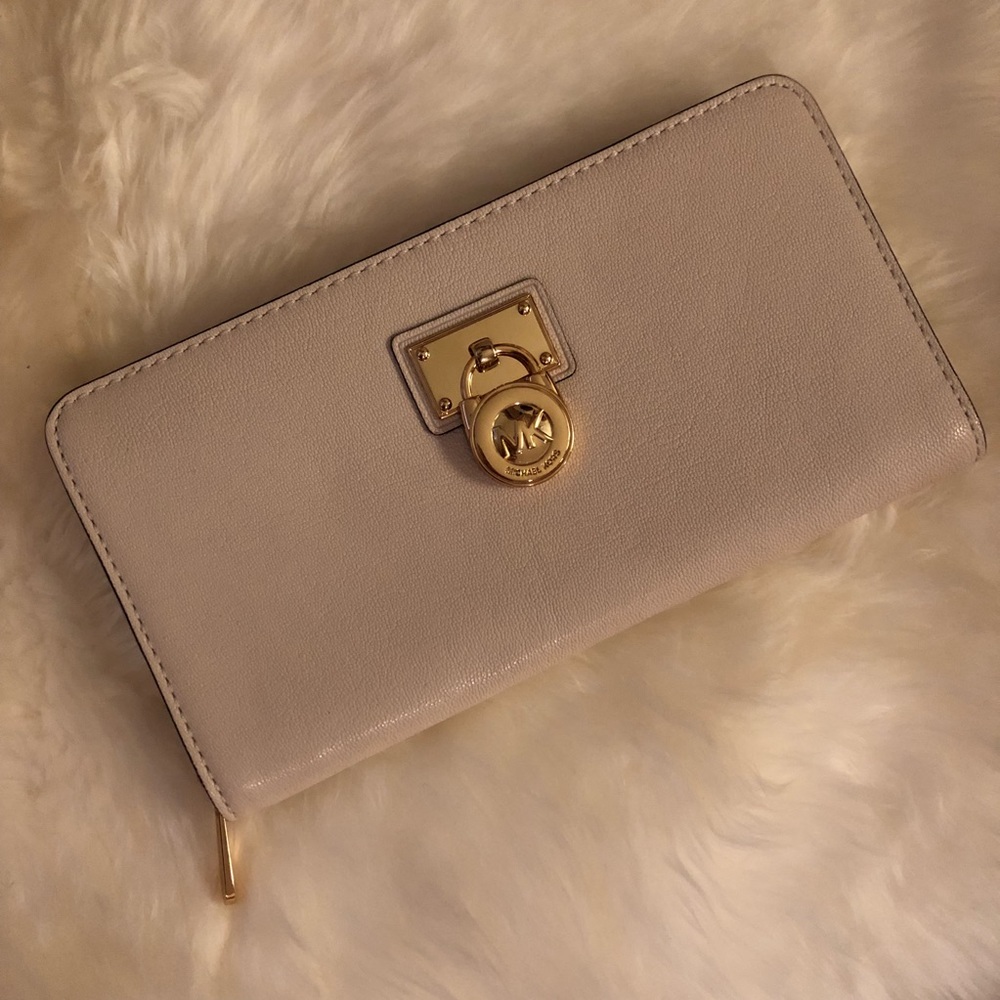 Michael Kors Long Wallet